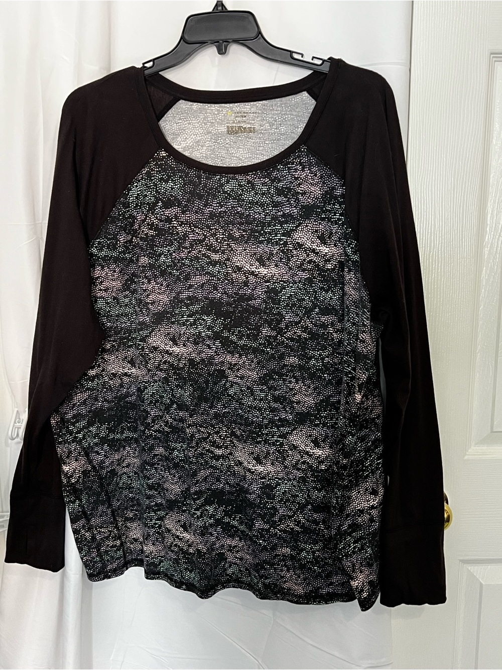 Black Long-Sleeve Raglan Top with Iridescent Printed Front